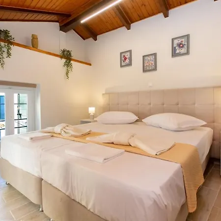 Apartment Odisseus Old Town