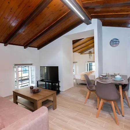 Odisseus Old Town Apartment *